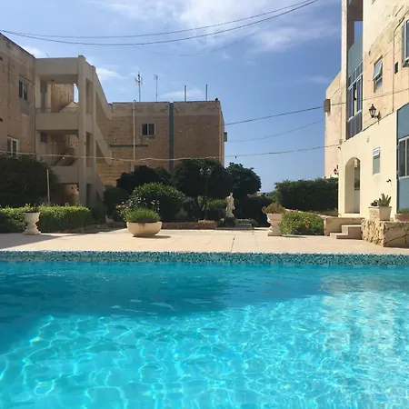 Beautiful Flat With Swimming-Pool & Seaview Apartment St. Paul's Bay Exterior photo