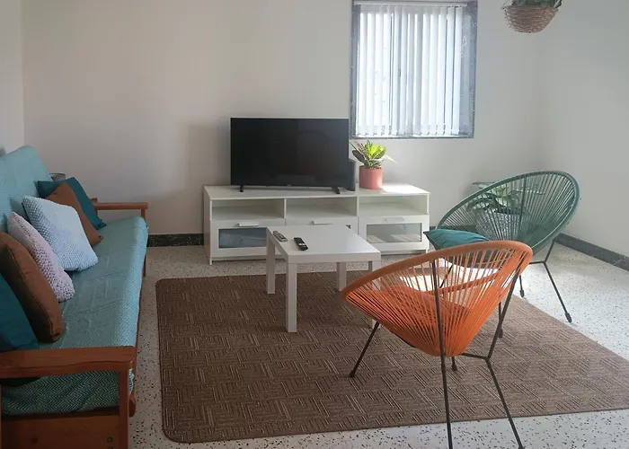 Beautiful Flat With Swimming-Pool & Seaview