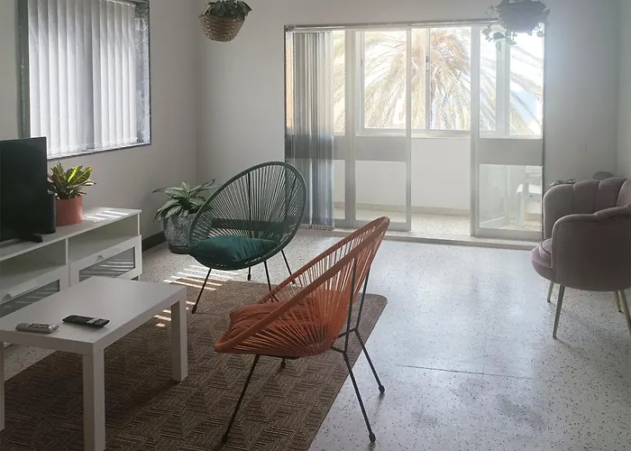 Beautiful Flat With Swimming-Pool & Seaview