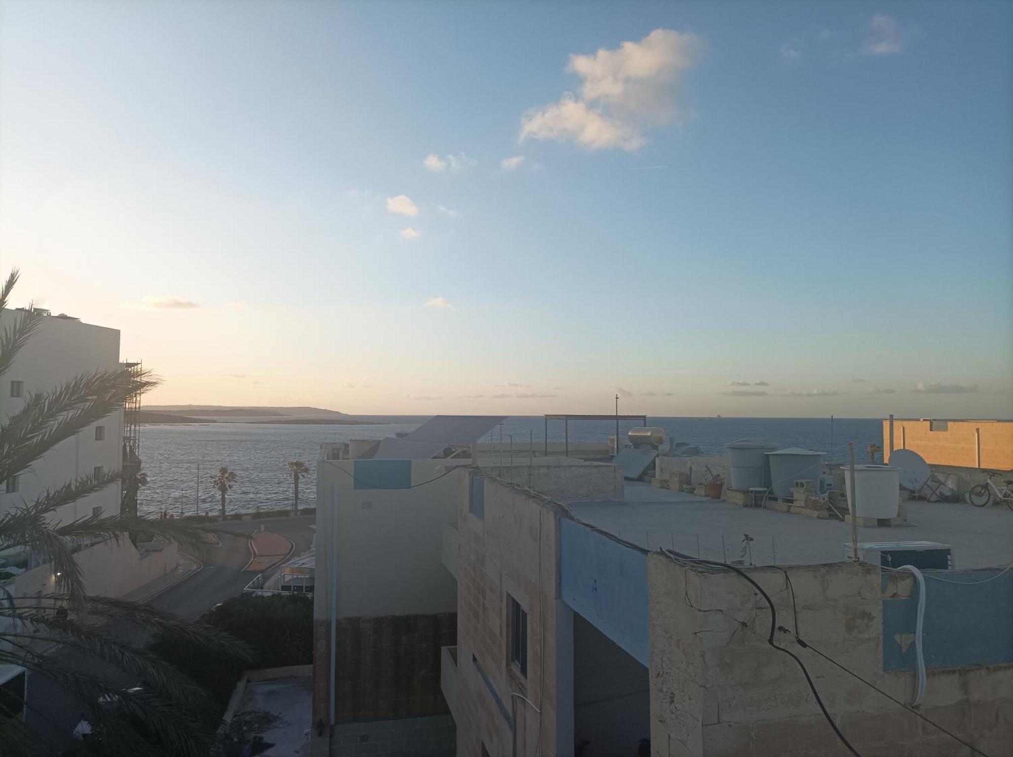 Beautiful Flat With Swimming-pool & Seaview Apartment St. Paul's Bay