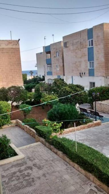 Beautiful Flat With Swimming-pool & Seaview *